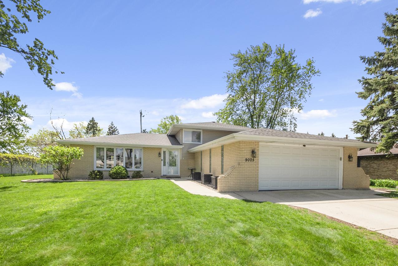9025 Kathy Ct., Orland Park, IL 60462