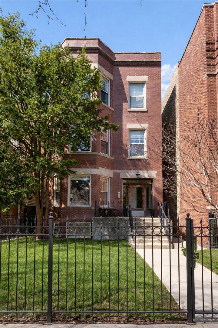 4950 N Winchester Ave. #1, Chicago, IL 60640