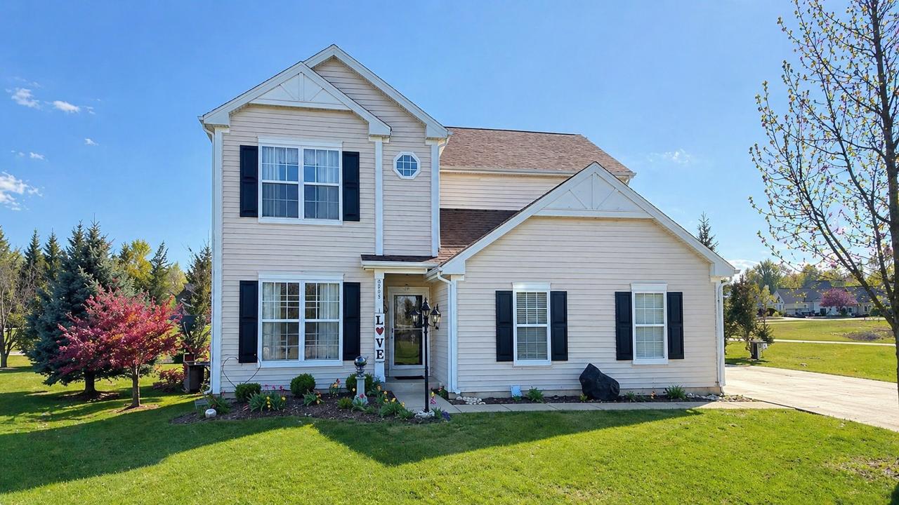 2039 Greenview Dr., Woodstock, IL 60098