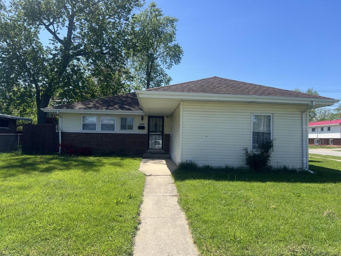 15202 Meadow Ln., Dolton, IL 60419