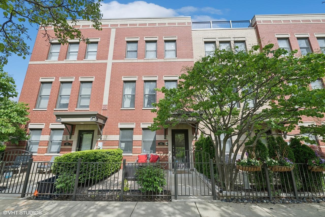 1053 N Kingsbury St., Chicago, IL 60610