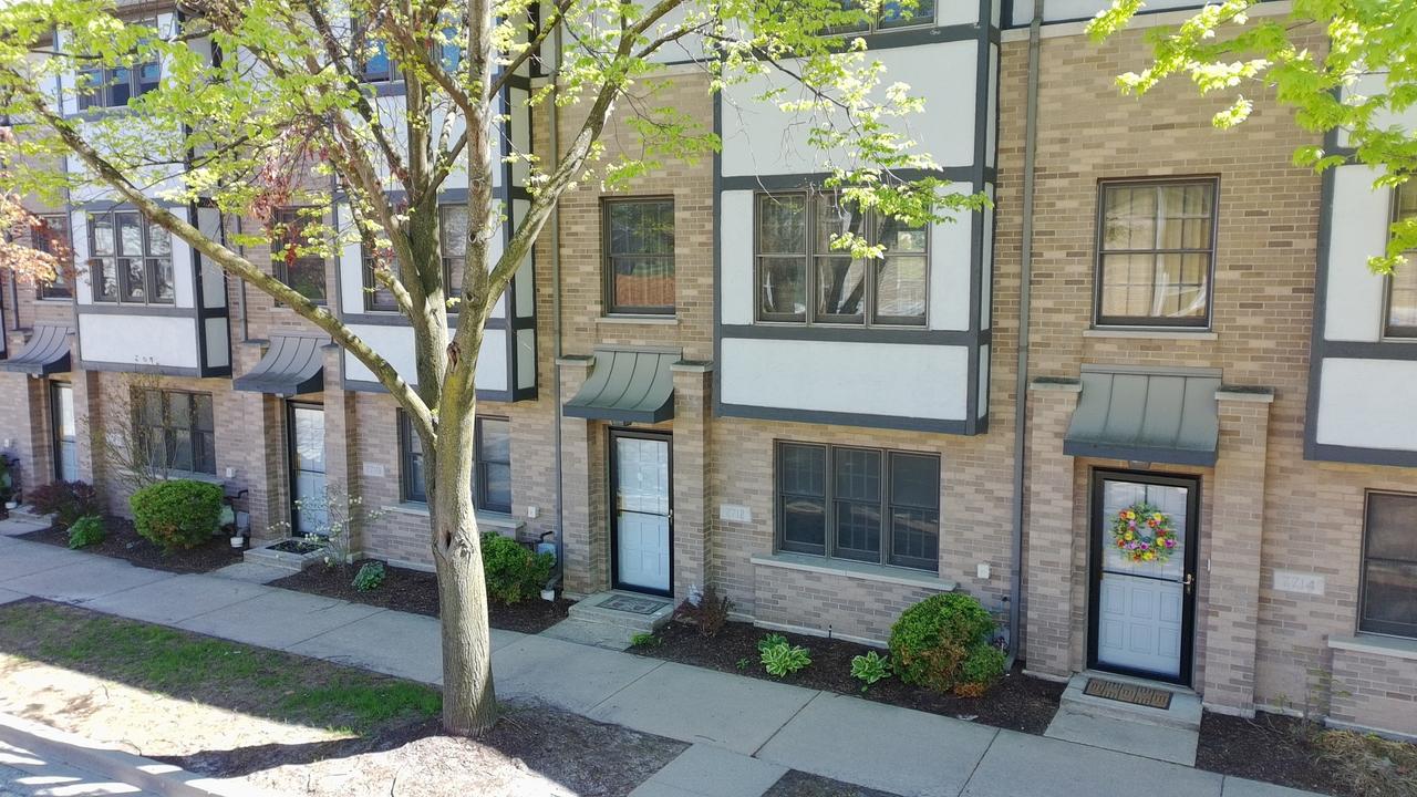 7712 Harvard St., Forest Park, IL 60130