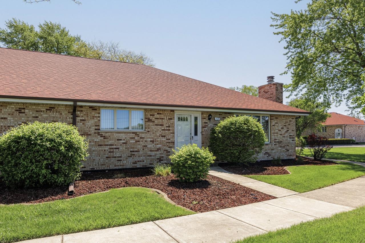 7520 W Willowood Ct., Orland Park, IL 60462