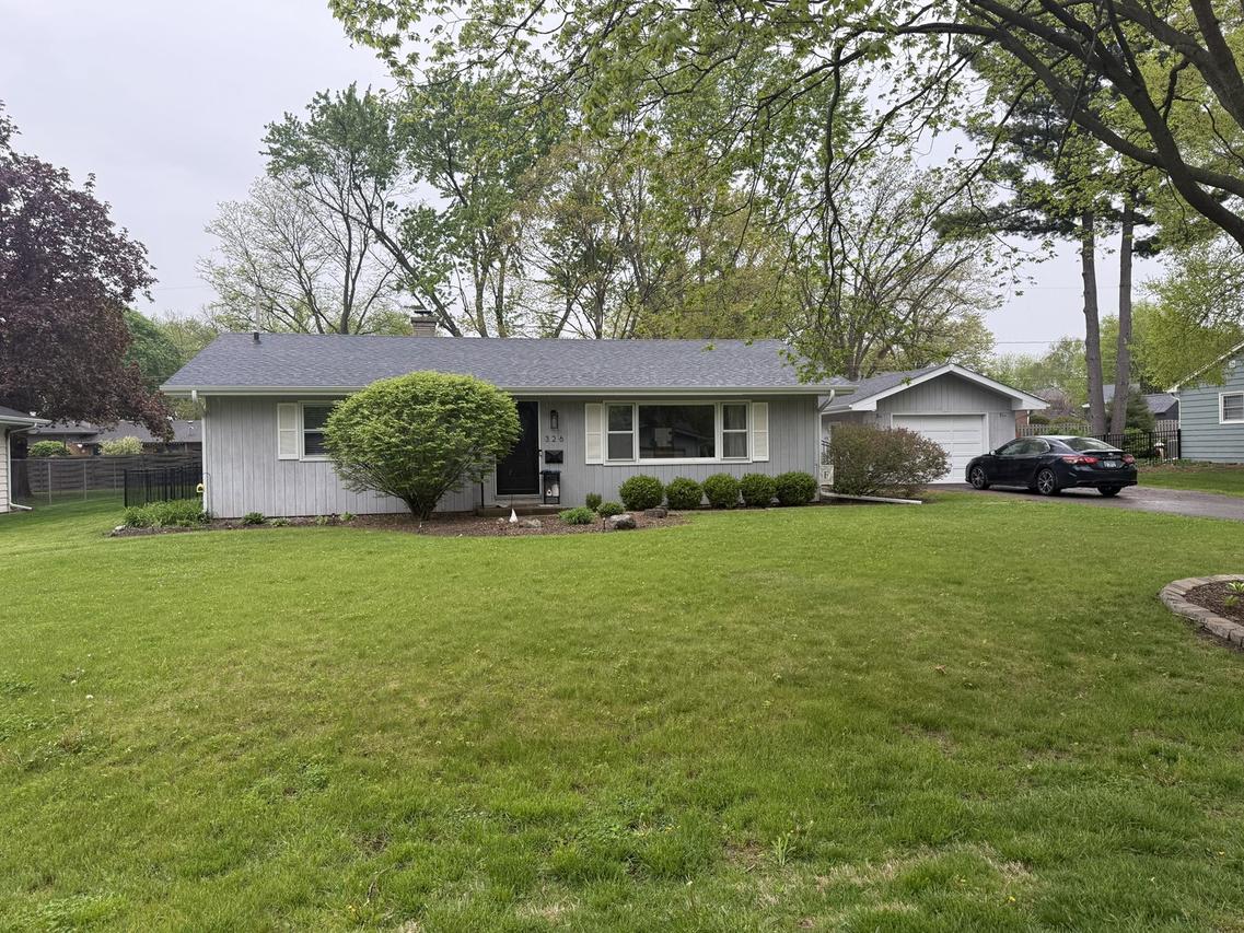 326 Maple Ln., Geneva, IL 60134