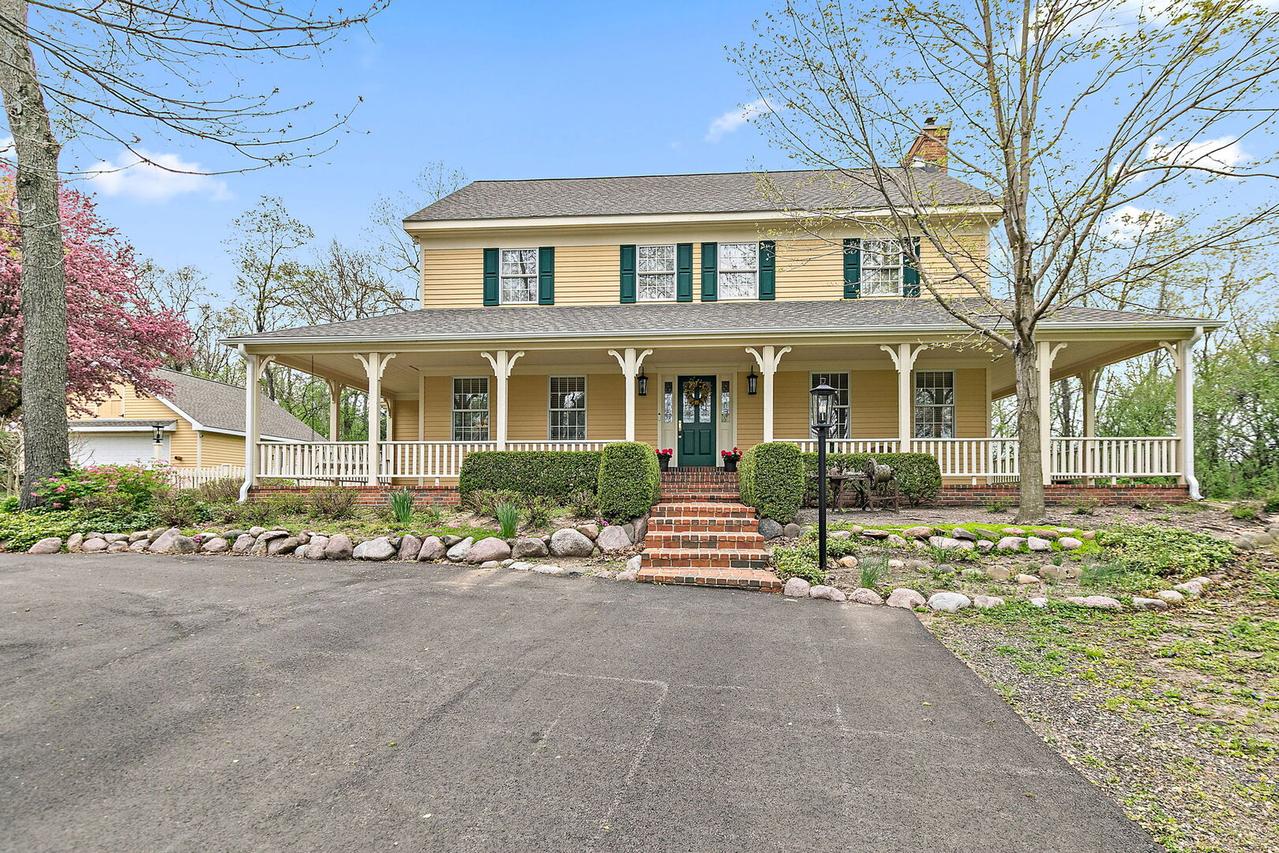 309 Three Oaks Rd., Cary, IL 60013