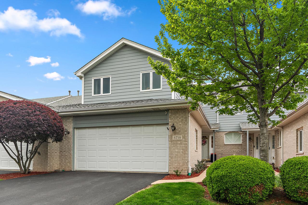 8738 Ballycastle Ln., Tinley Park, IL 60487