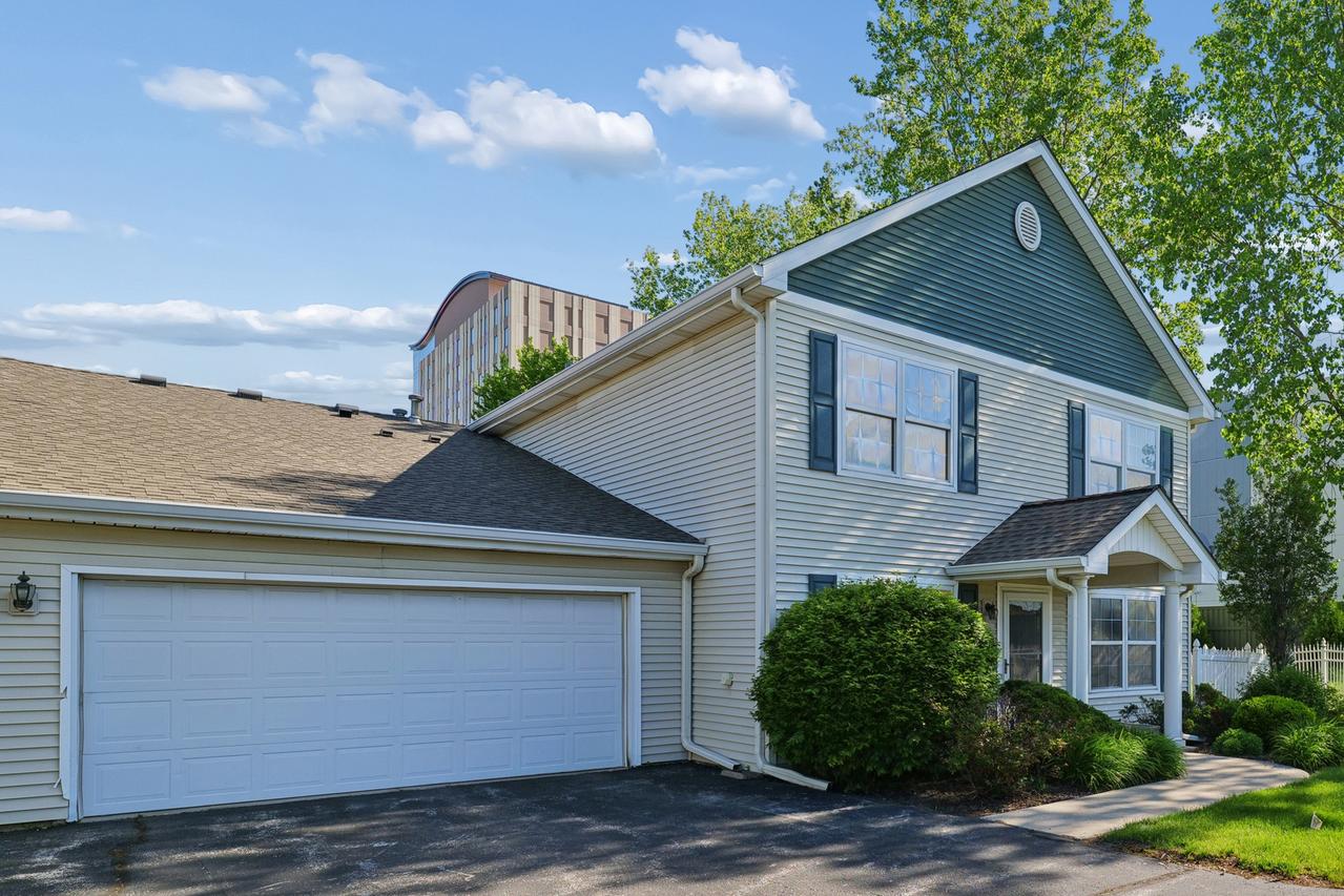 904 Garden Ln., Homewood, IL 60430