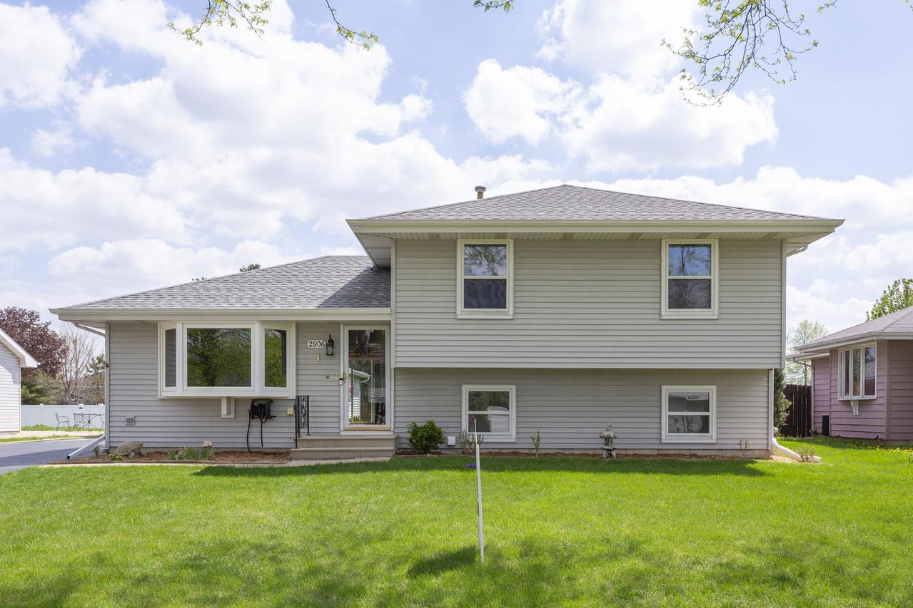 2906 Warren Dorris Dr., Joliet, IL 60435