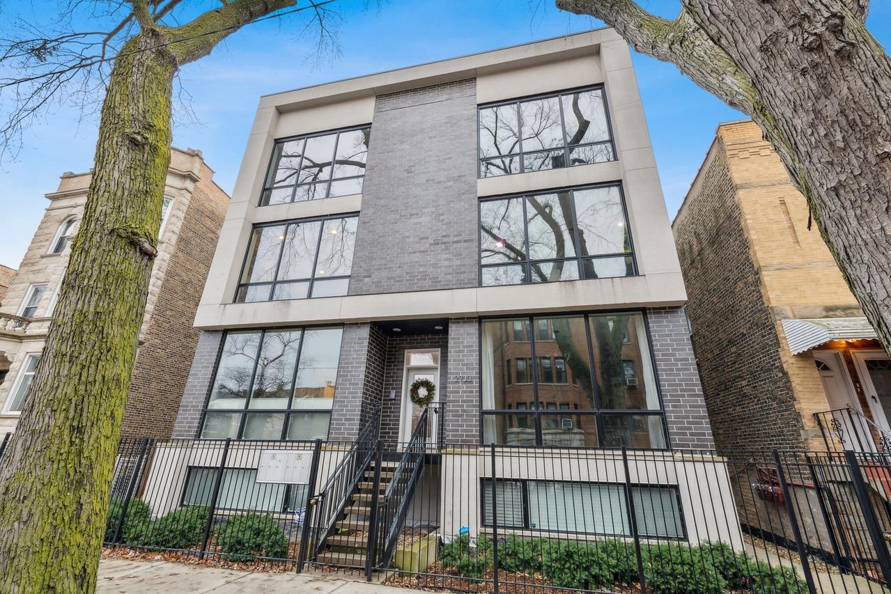 2733 W Hirsch St. #2E, Chicago, IL 60622