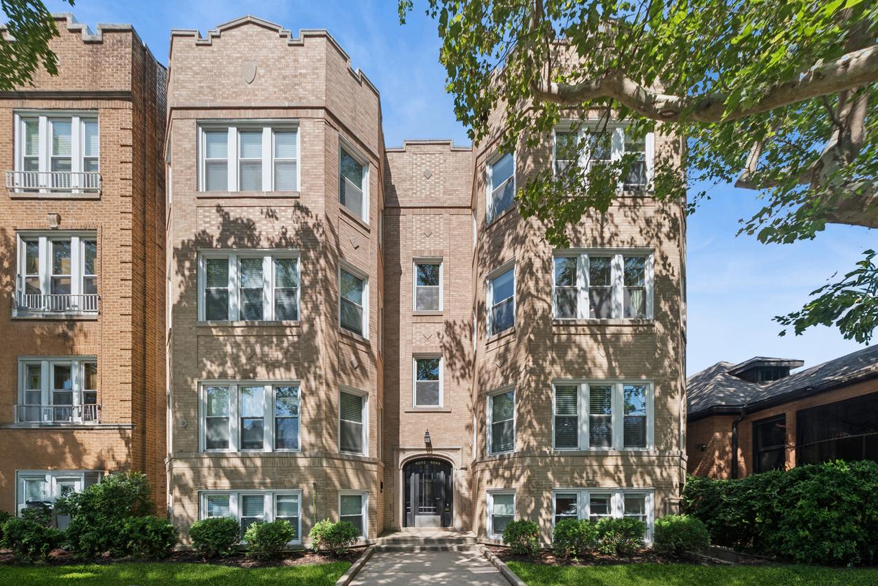 4844 N Hoyne Ave. #2N, Chicago, IL 60625