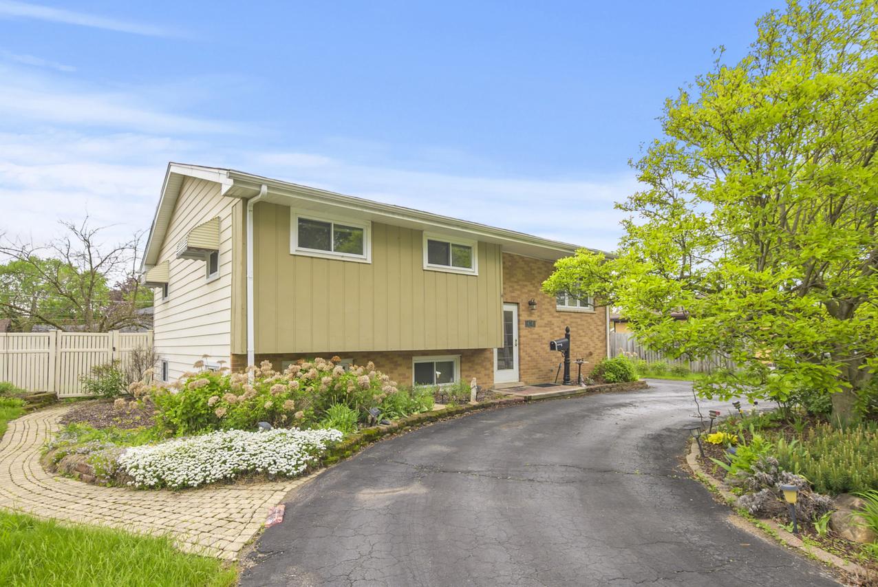 14740 Kilbourne Ave., Midlothian, IL 60445