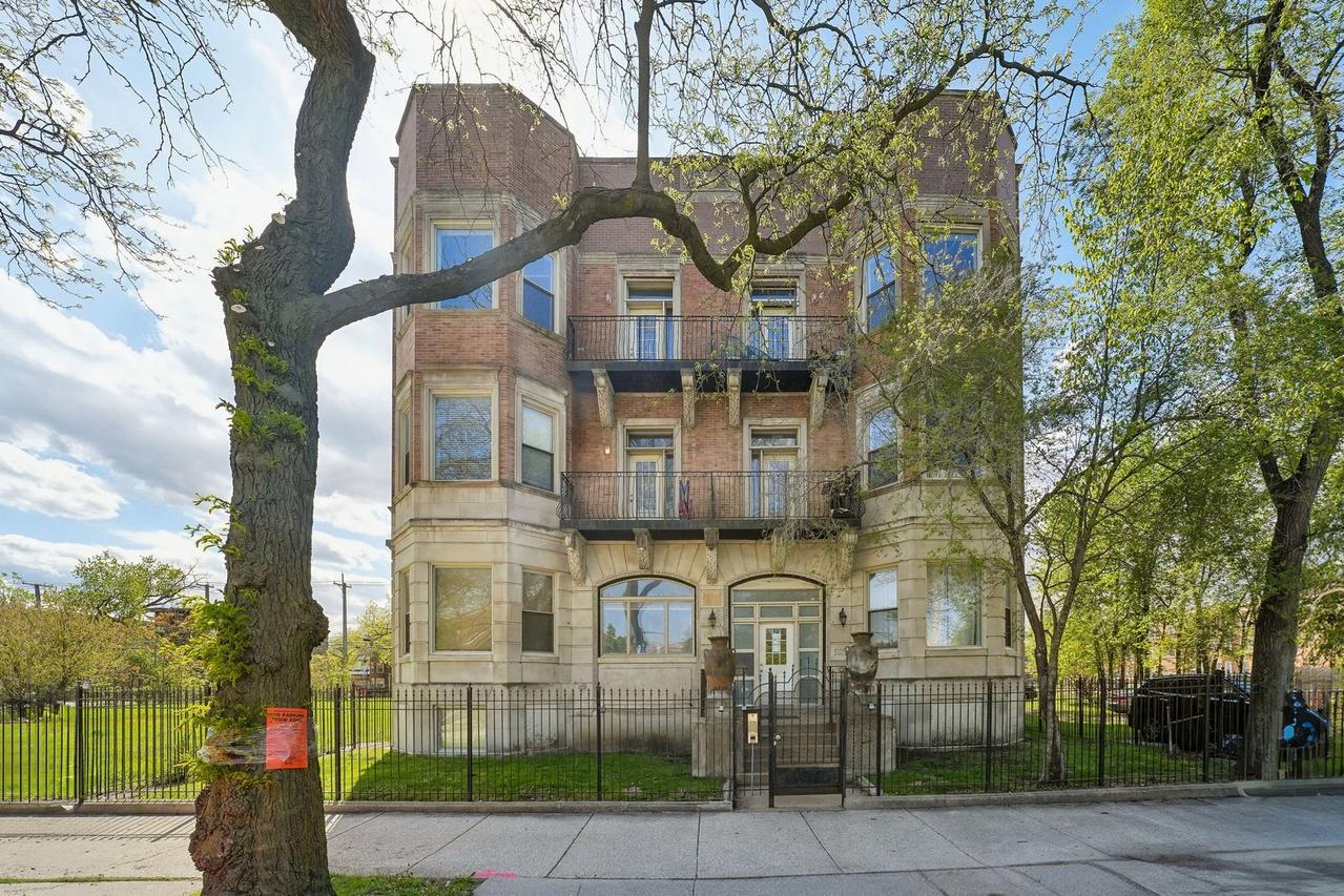 5014 S King Dr. #2W, Chicago, IL 60615
