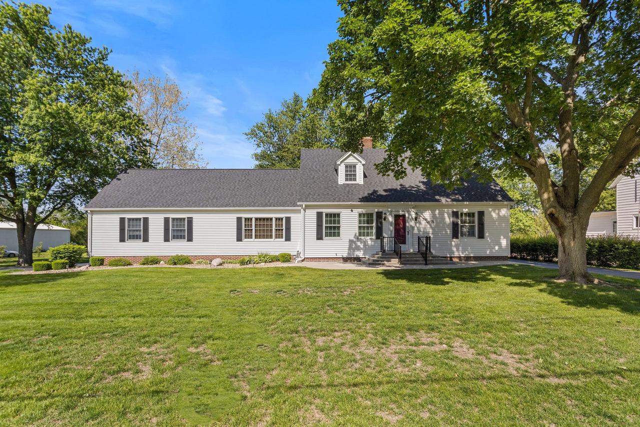 520 S Main St., Gifford, IL 61847