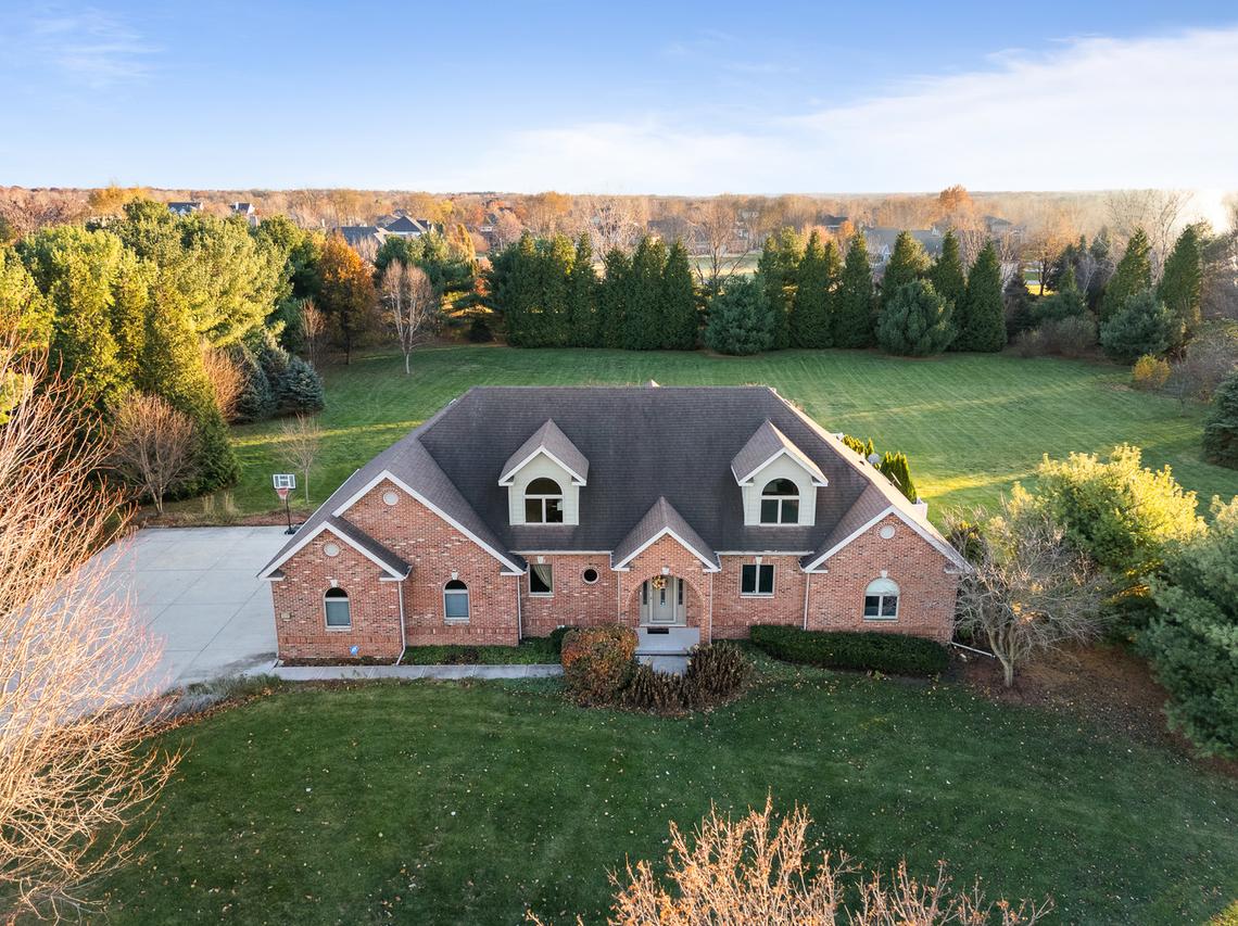 3218 Woodhaven Dr., Bourbonnais, IL 60914