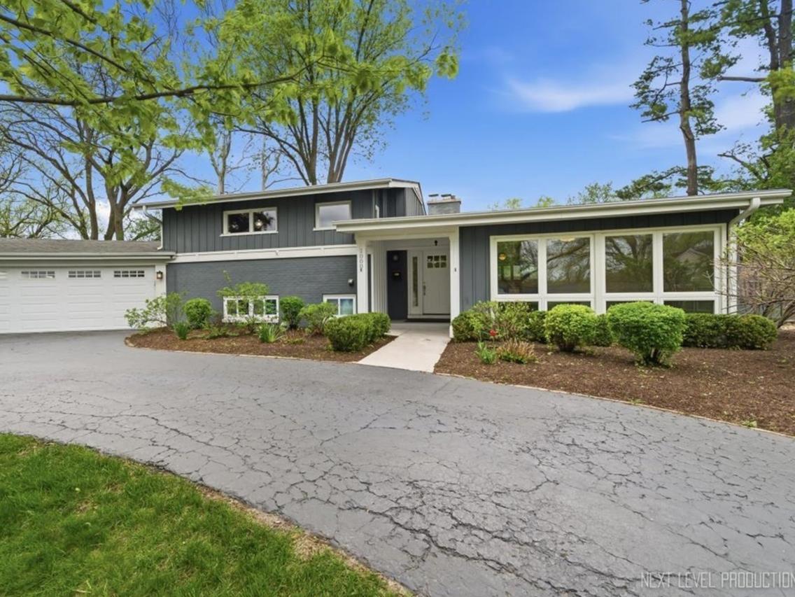 1000 Crest St., Wheaton, IL 60189
