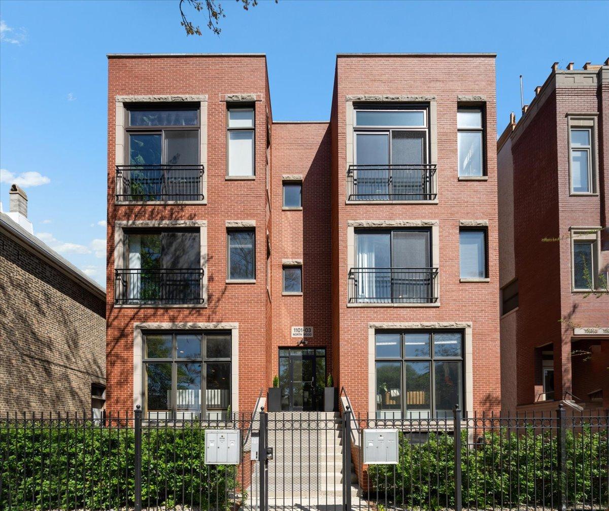 1103 N Wood St. #1N, Chicago, IL 60622