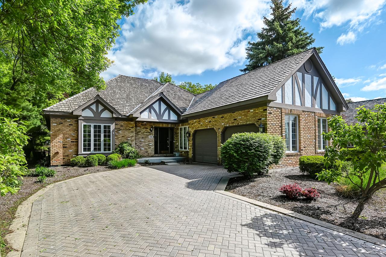 68 Berkshire Ct., Burr Ridge, IL 60527