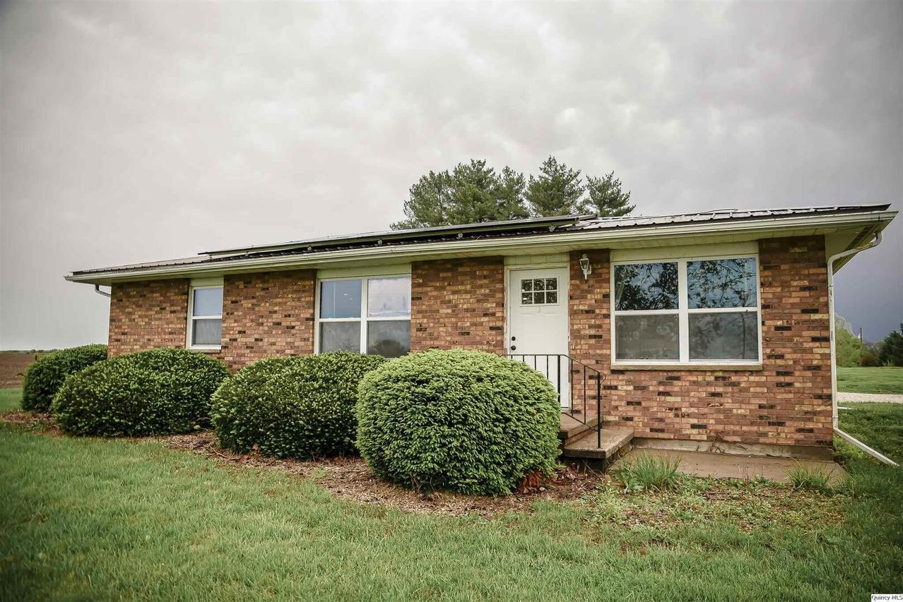 2752 Highway 96 N, Ursa, IL 62376