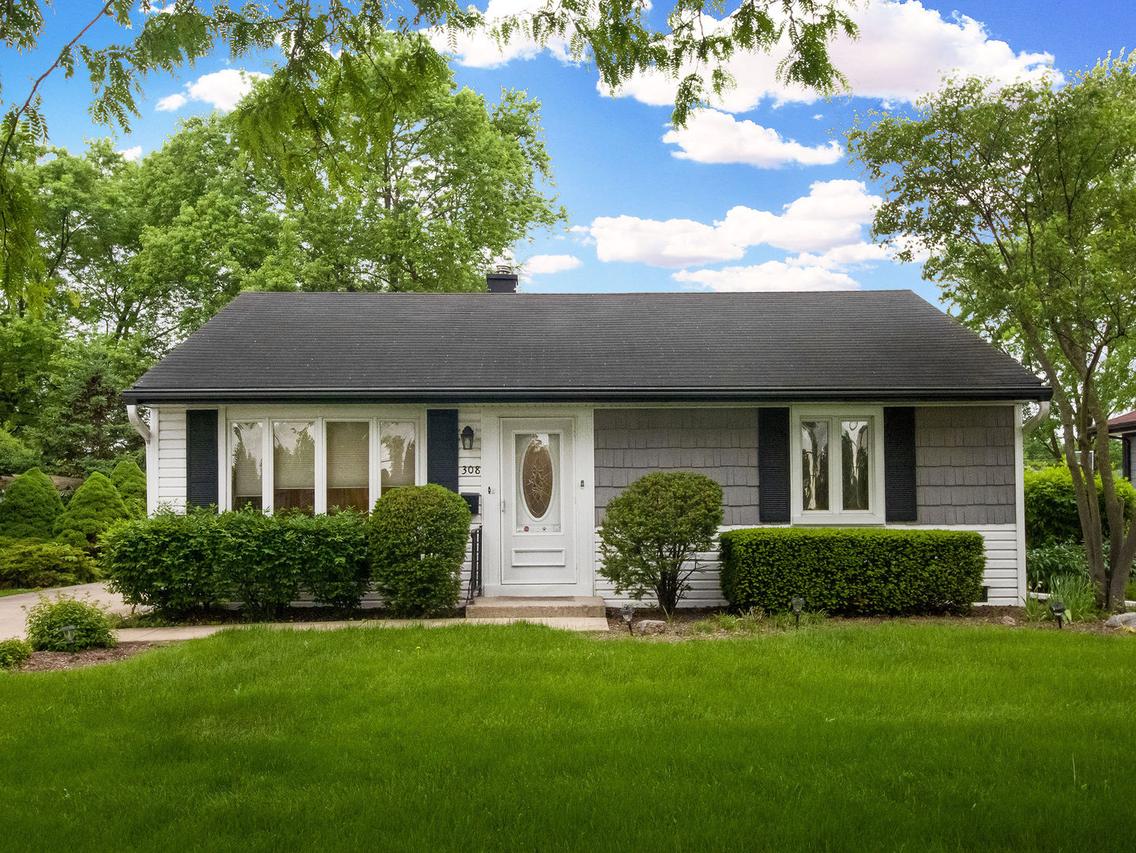 308 N William St., Mount Prospect, IL 60056