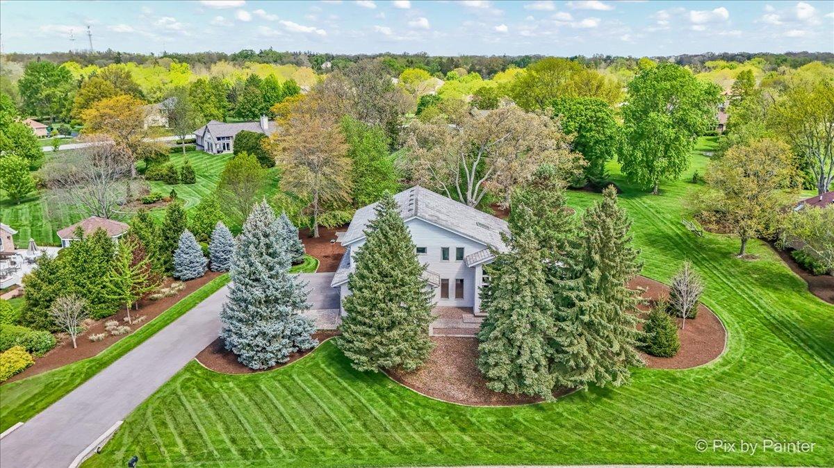 28W300 Flanders Ln., Winfield, IL 60190