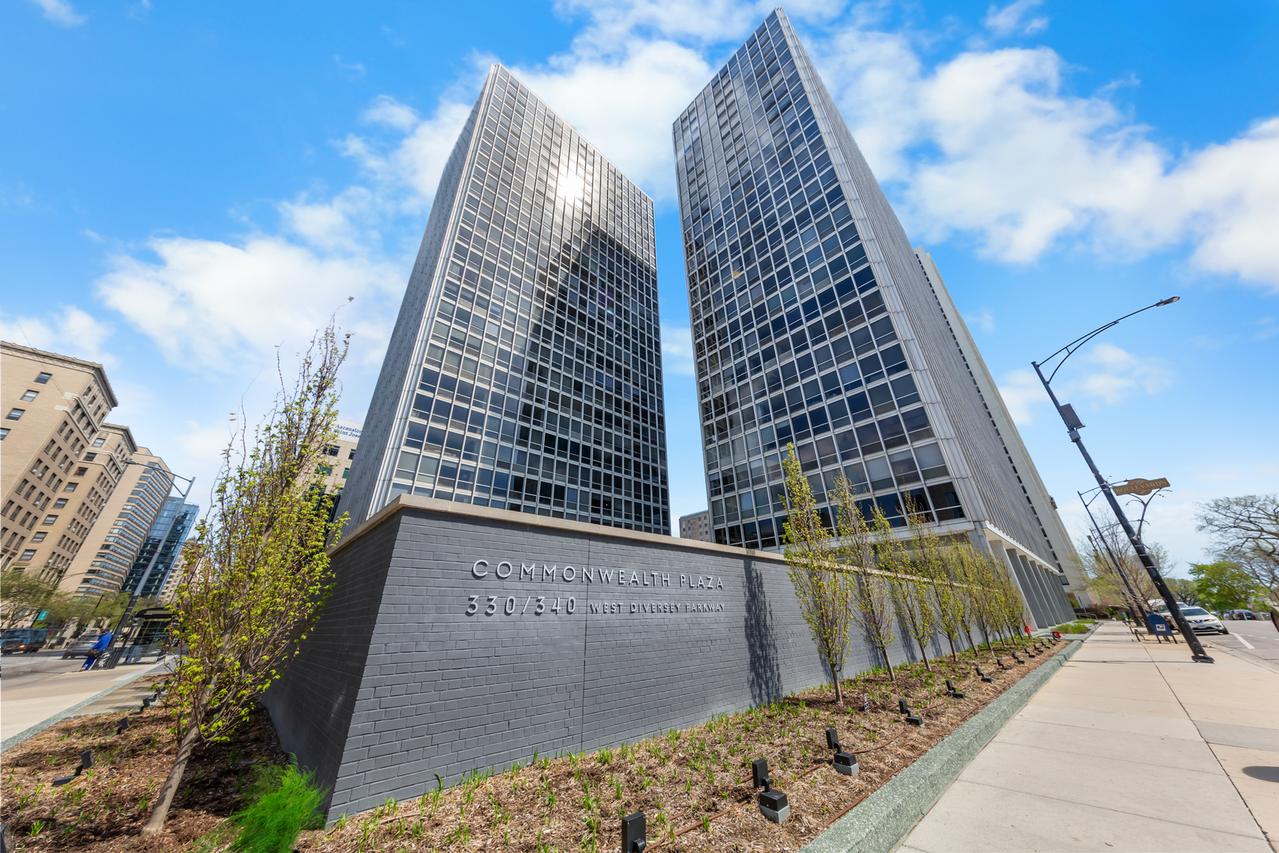 340 W Diversey Pkwy. #715, Chicago, IL 60657