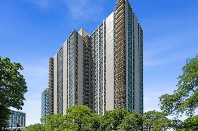 1255 N Sandburg Ter. #2912, Chicago, IL 60610