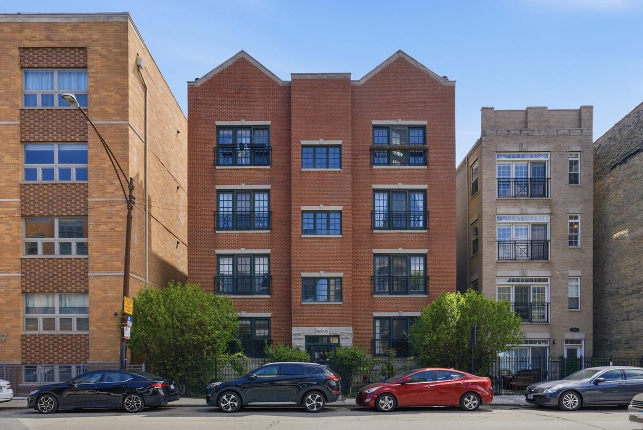 1623 W Grand Ave. #1E, Chicago, IL 60622
