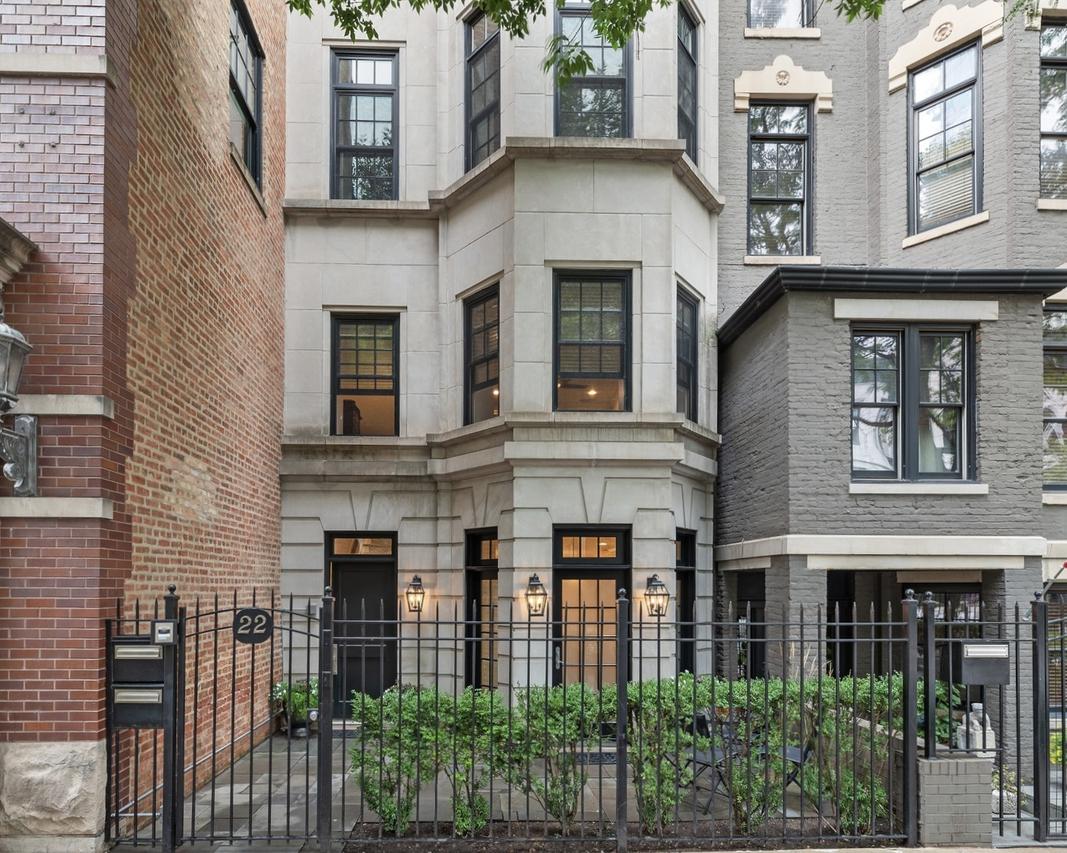 22 E Division St. #1, Chicago, IL 60610