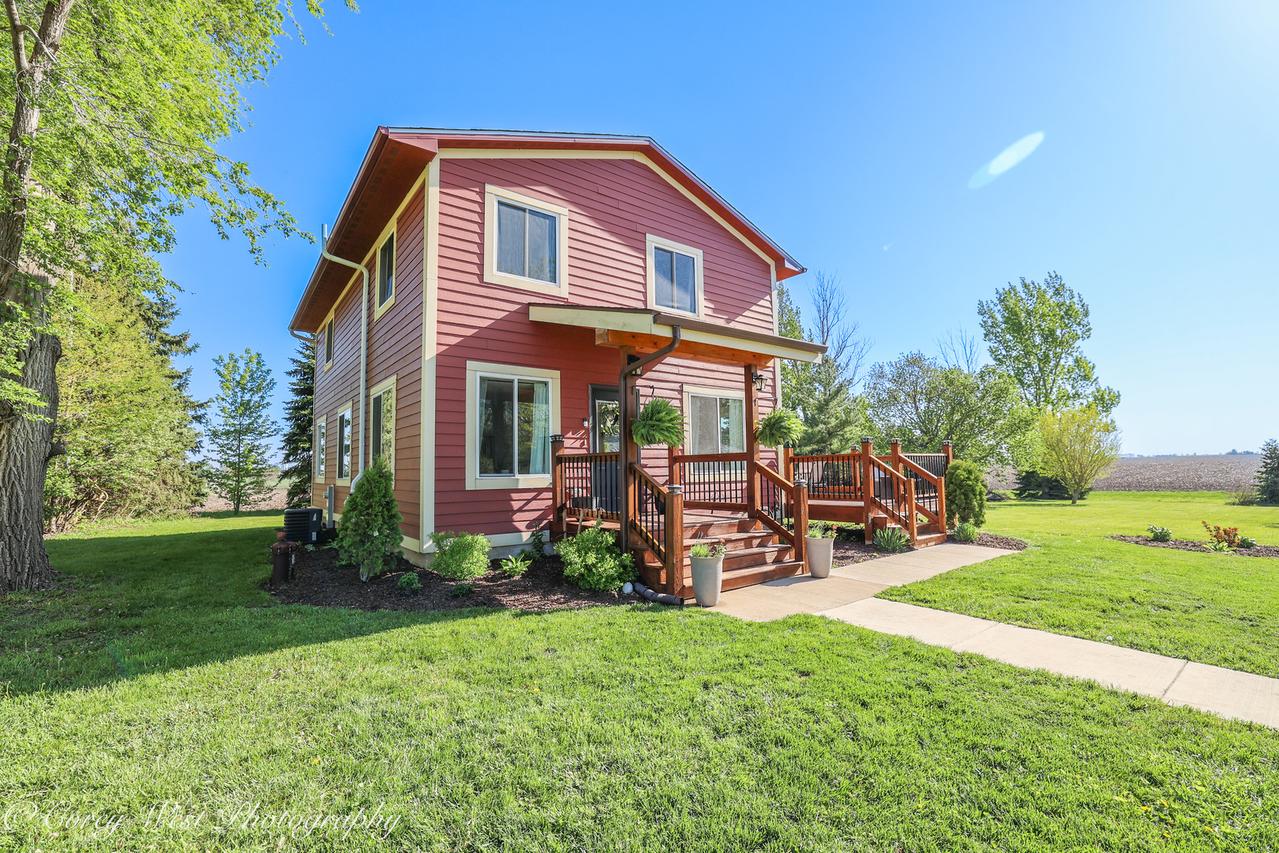 26340 Esmond Rd., Esmond, IL 60129