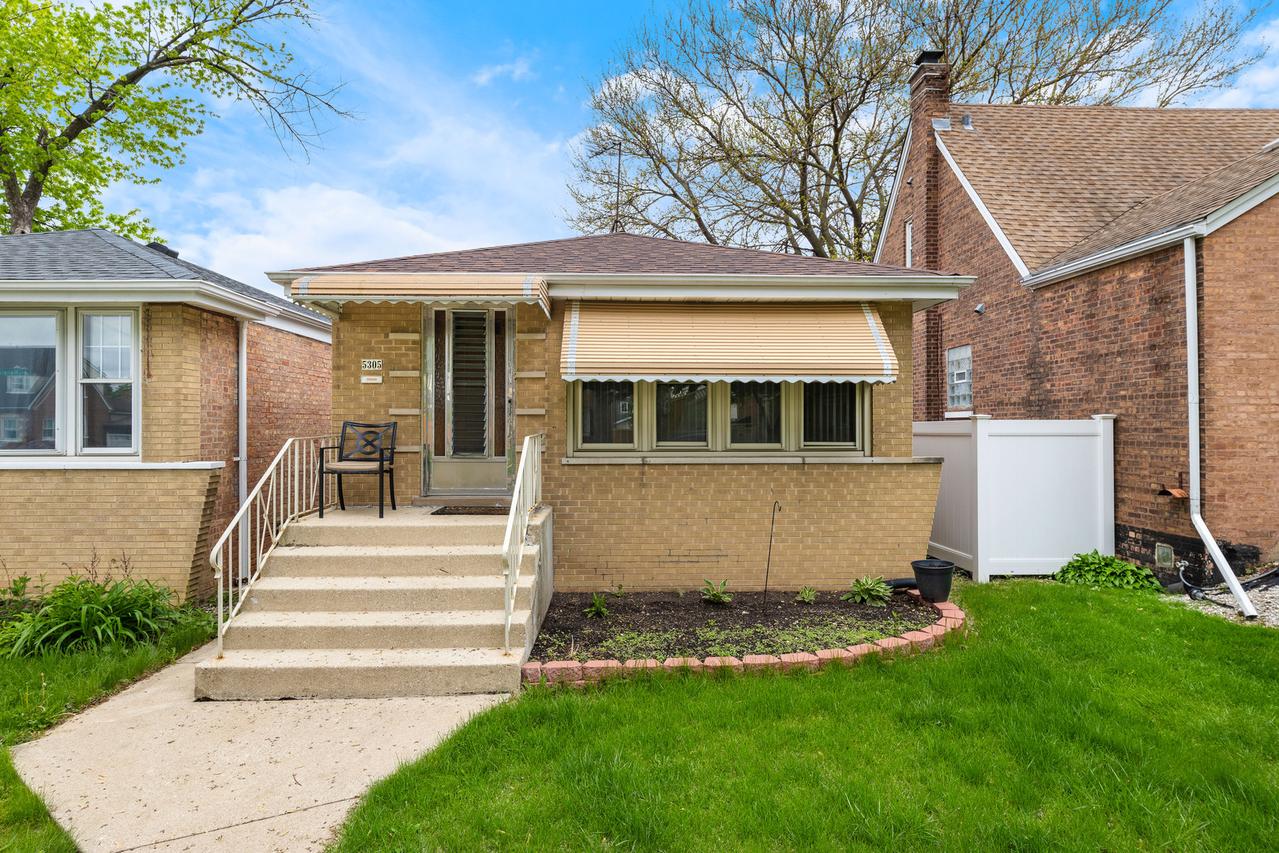 5305 S Menard Ave., Chicago, IL 60638