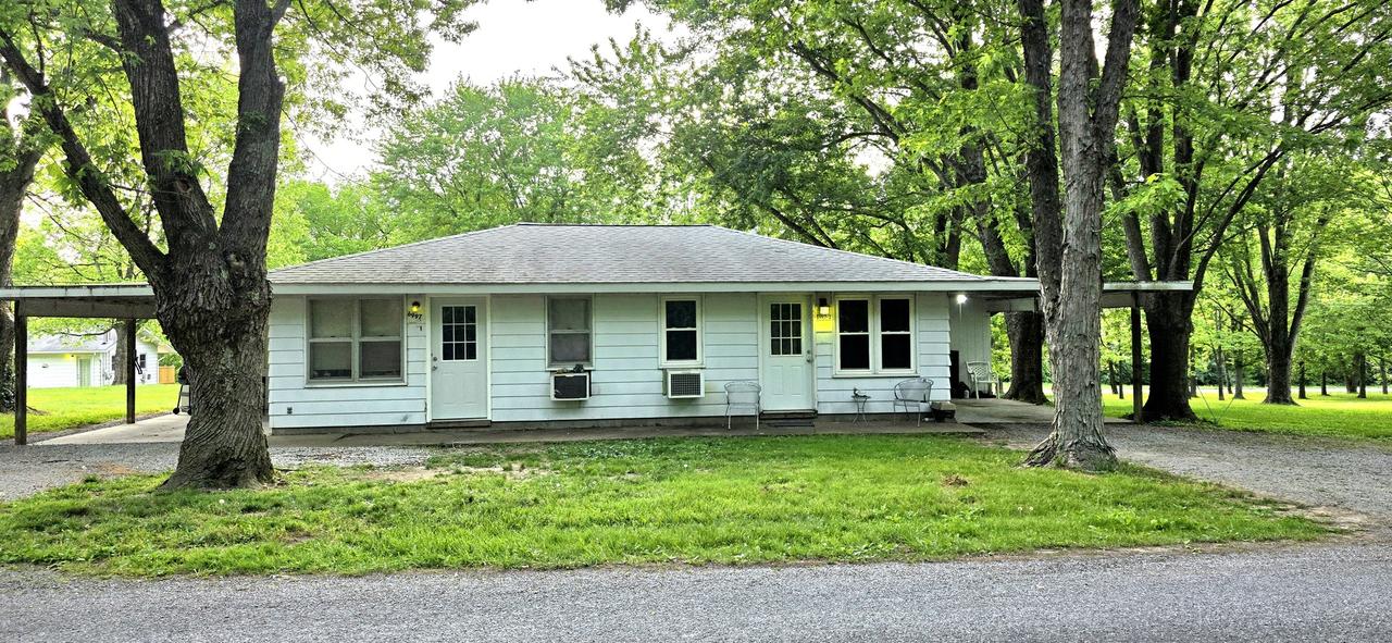 [Address Hidden by Seller], Carbondale, IL 62902