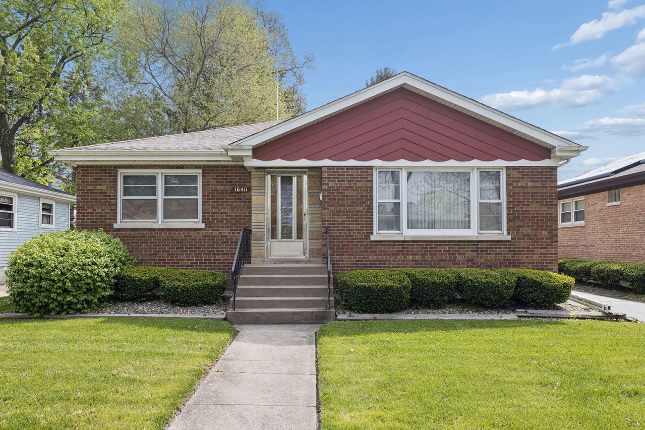 16411 Evans Ave., South Holland, IL 60473