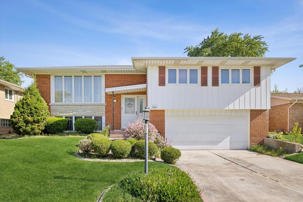 6521 Cedar Rd., Oak Forest, IL 60452