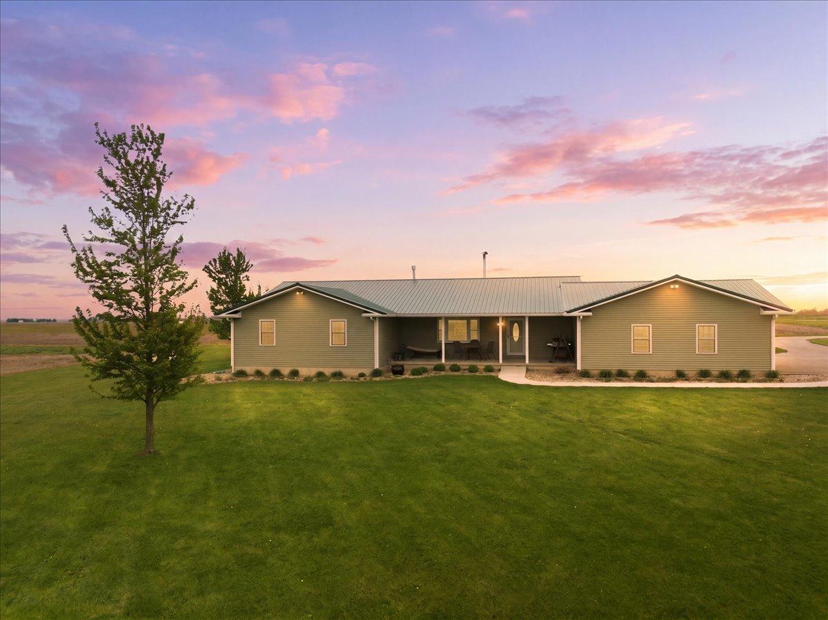 9697 N 3725 East Rd., Saybrook, IL 61770