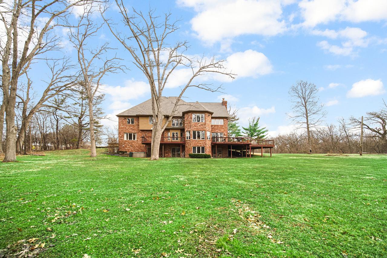 1N424 Indian Knoll Rd., West Chicago, IL 60185