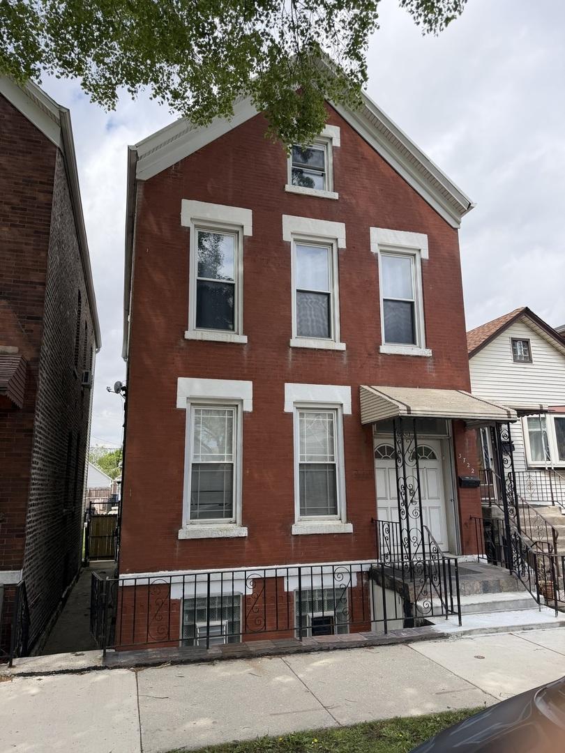 3722 S Hermitage Ave., Chicago, IL 60609
