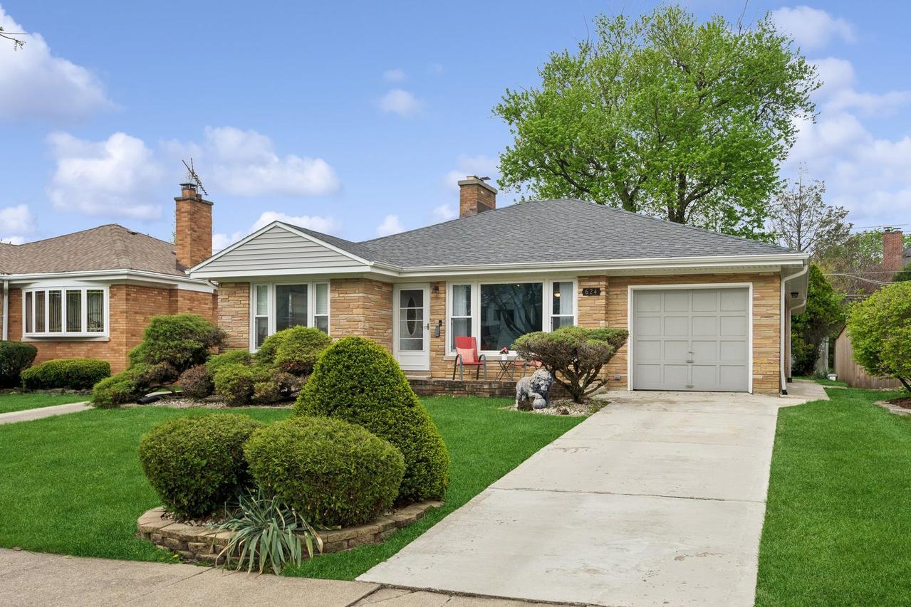 624 S Madison Ave., La Grange, IL 60525
