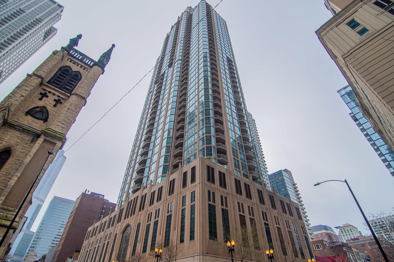 21 E Huron St. #2705, Chicago, IL 60611