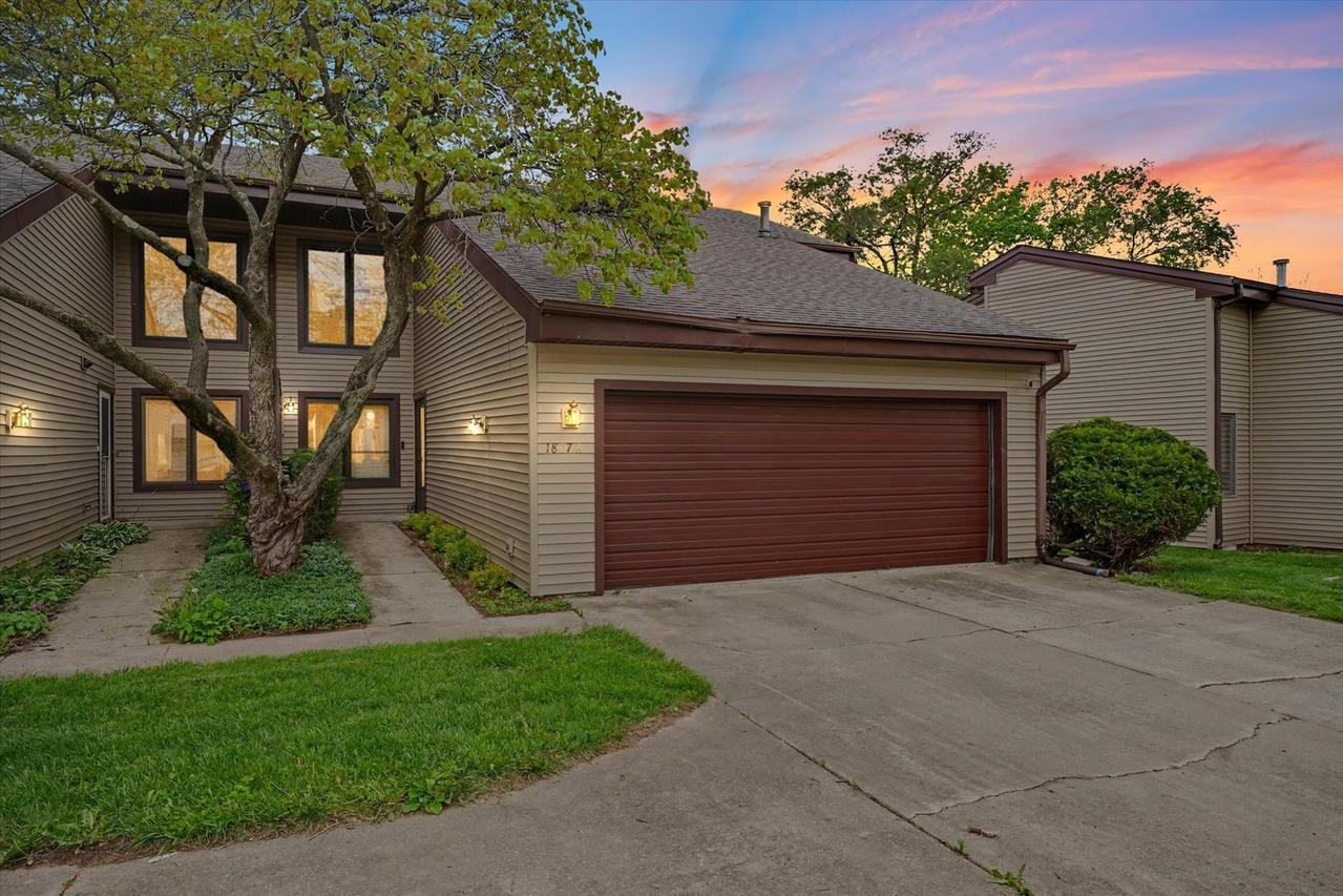 1807 Glenwood Oaks Ct. #B, Urbana, IL 61801