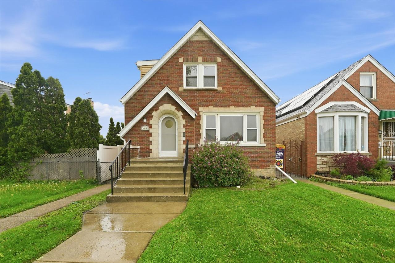 5924 S Kolin Ave., Chicago, IL 60629