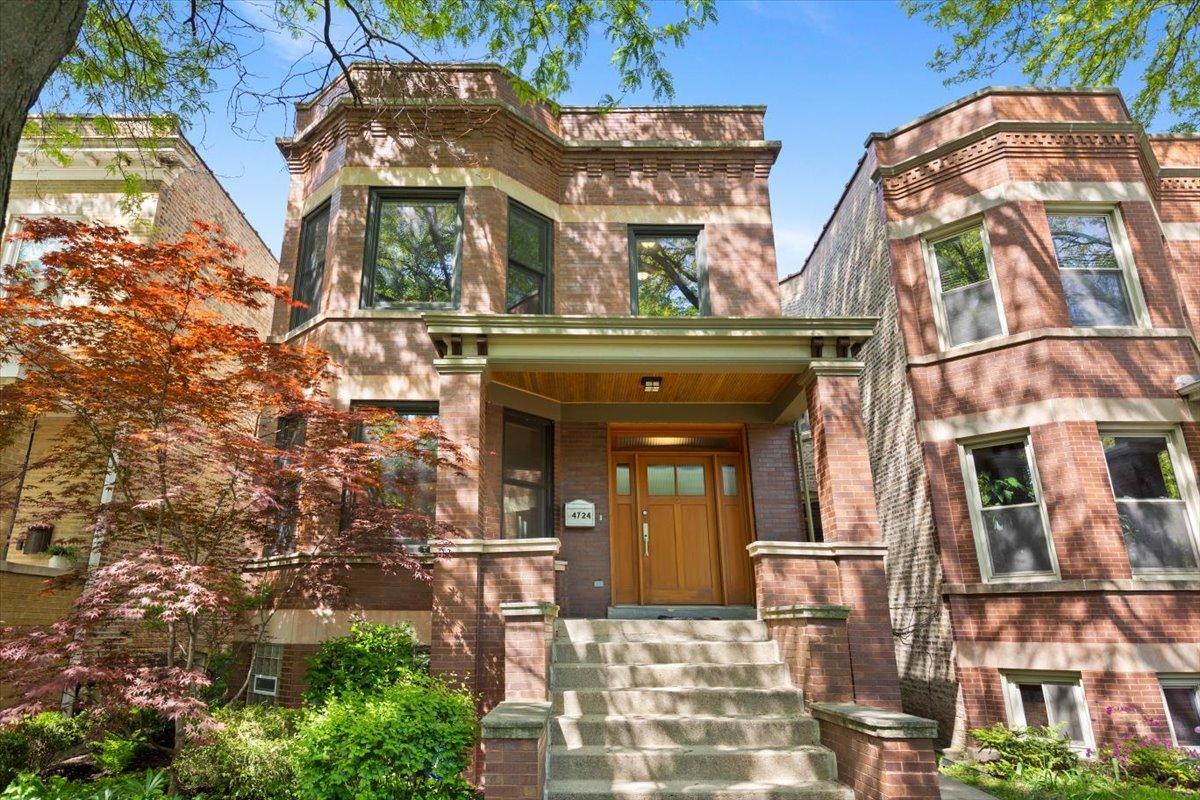 4724 N Artesian Ave., Chicago, IL 60625