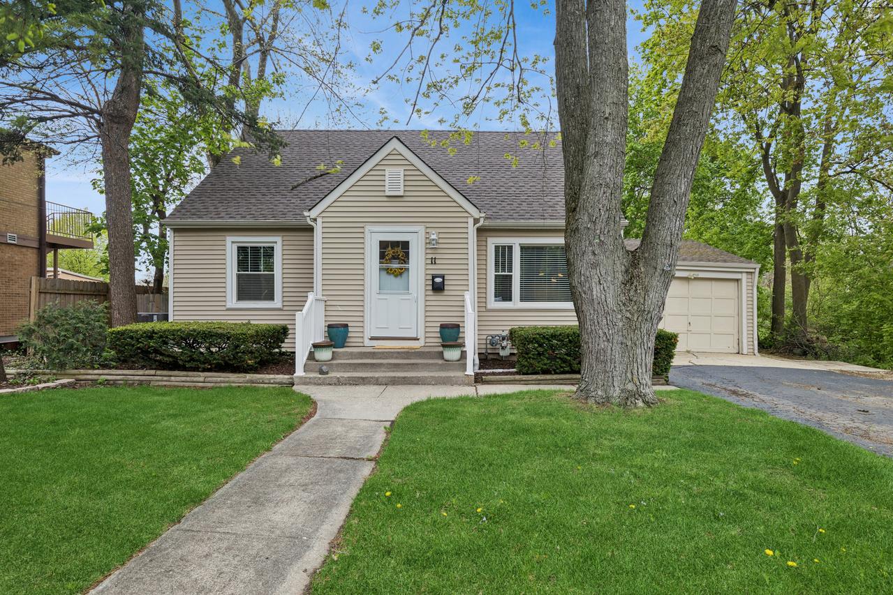 11 Church St., Lake Zurich, IL 60047