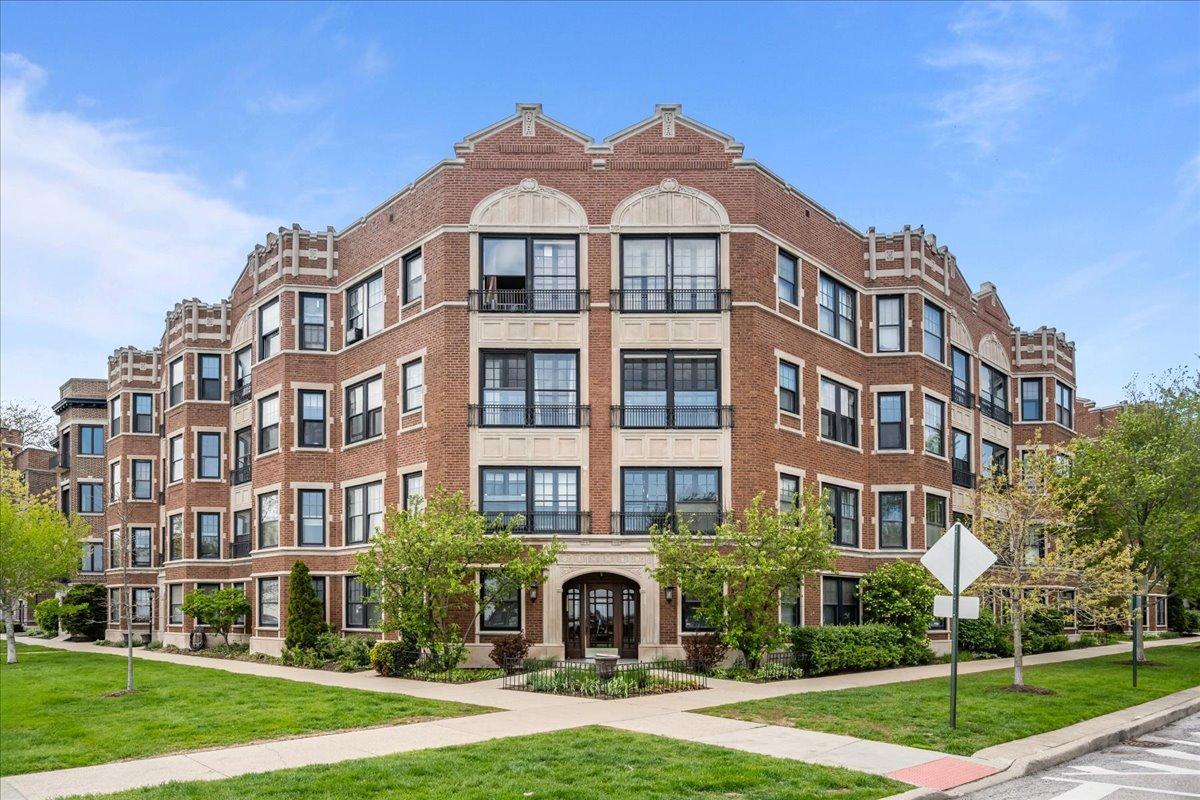632 Sheridan Sq. #1, Evanston, IL 60202