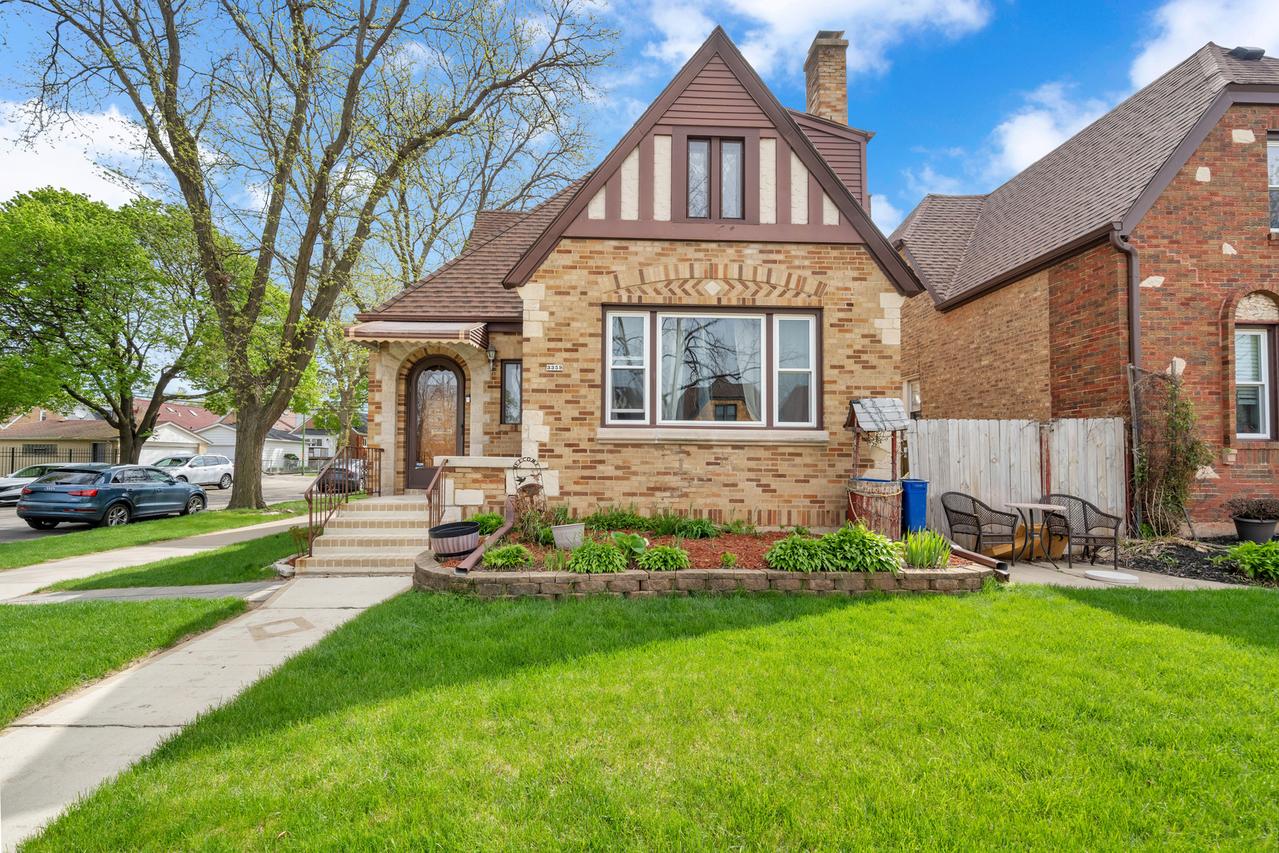 3359 N Oak Park Ave., Chicago, IL 60634