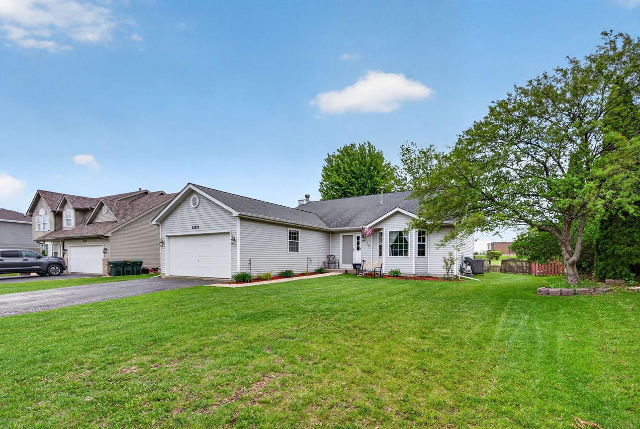 25557 S Mallard Dr., Channahon, IL 60410