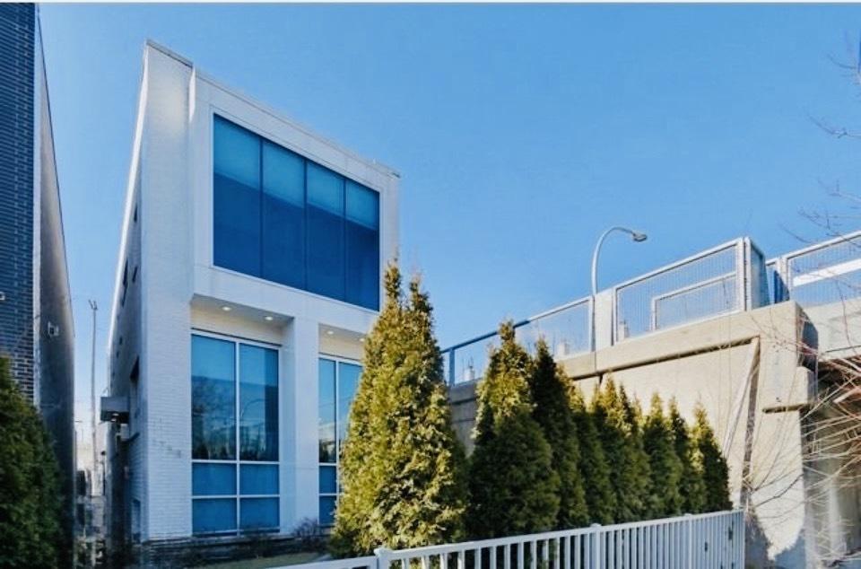 1758 N Rockwell St., Chicago, IL 60647