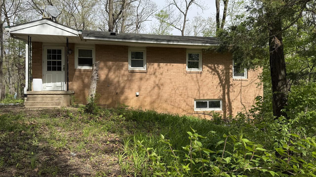 12 Navajo Ct., Putnam, IL 61560