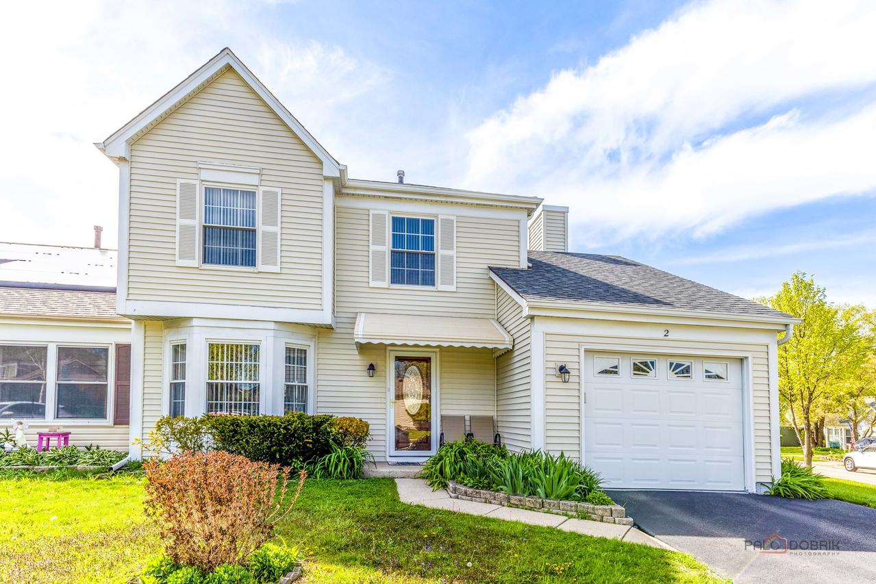 2 Sandhurst Rd., Mundelein, IL 60060