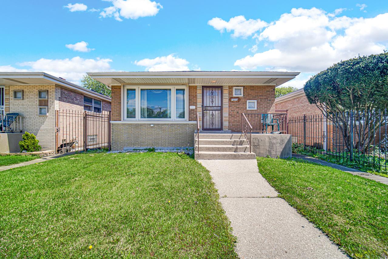 7325 S Wolcott Ave., Chicago, IL 60636