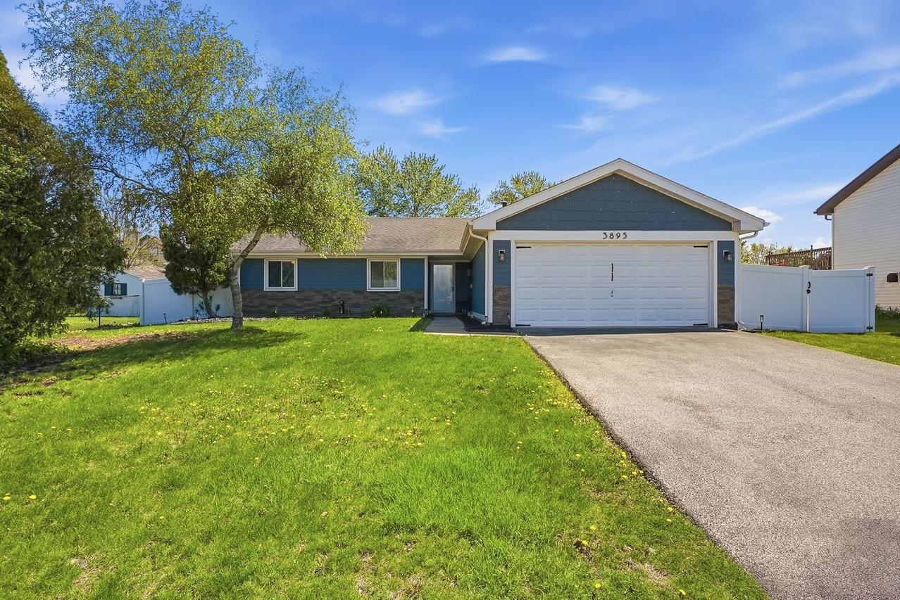 3895 Clipper Dr., Hanover Park, IL 60133